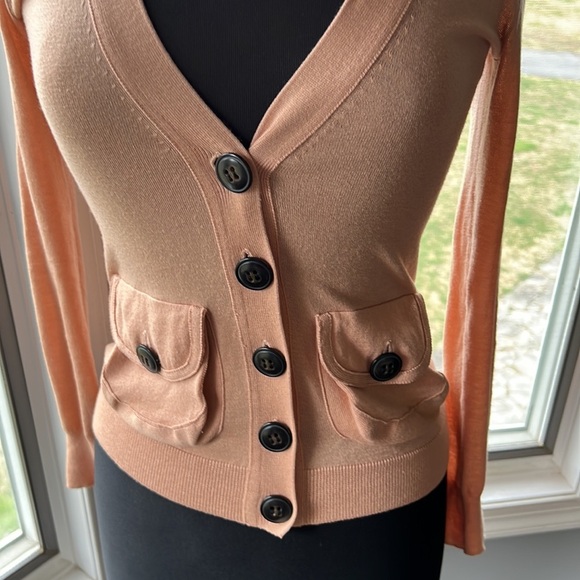J. CREW Ladies V‎ Neck Lightweight 5 Button Cardigan - Picture 8 of 10